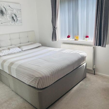 Cozy Room In Oldham, Manchester 外观 照片